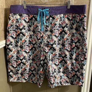 NWT Robert Graham‎ Swim Trunks Men's Size 40 Purple Multicolored